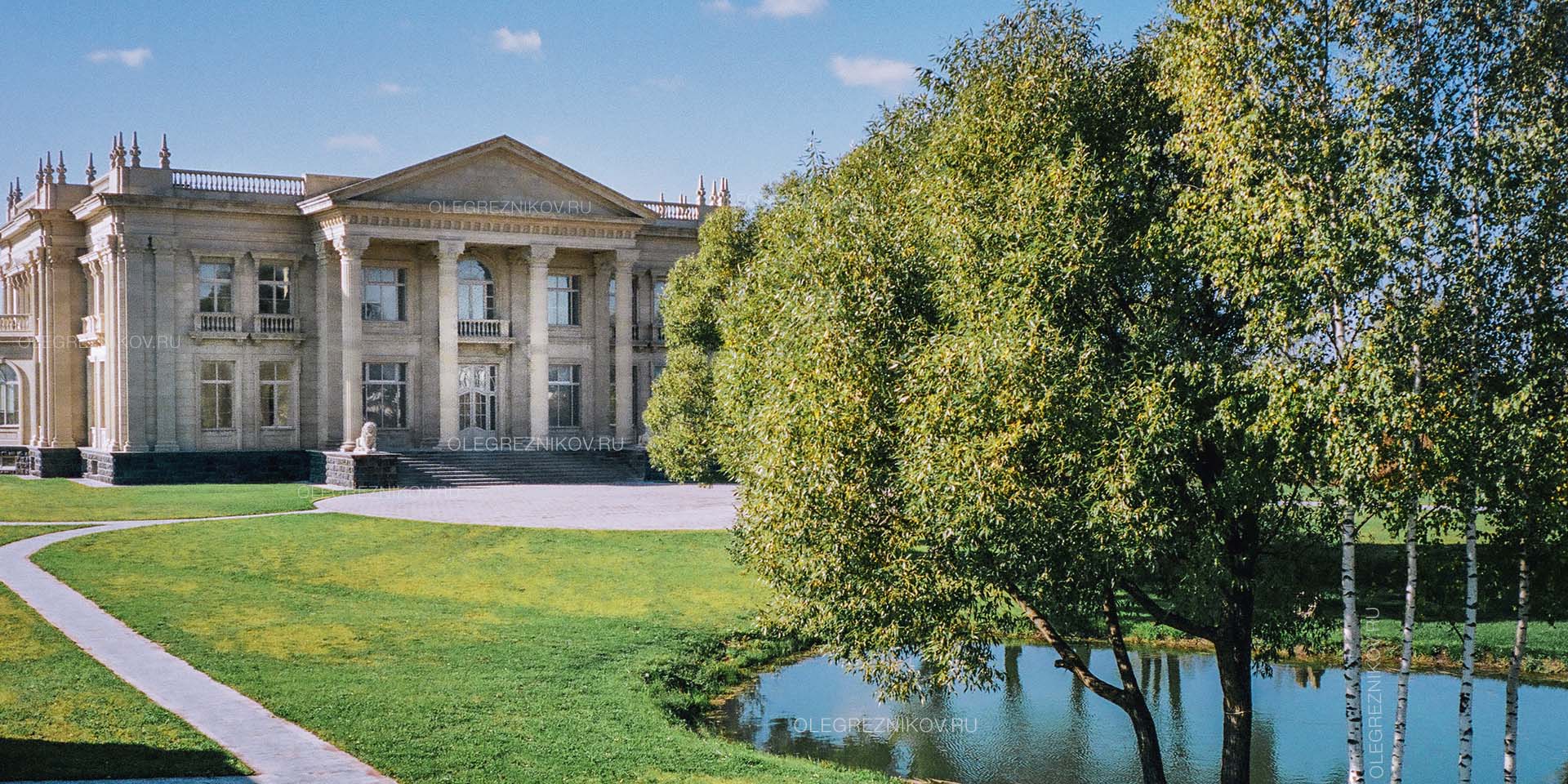 Дом со львами. Архитектурная студия Олега Резникова.