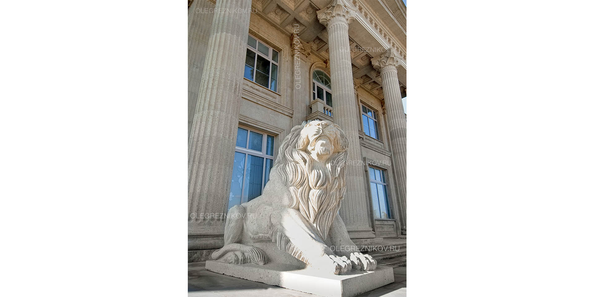 Дом со львами. Архитектурная студия Олега Резникова.